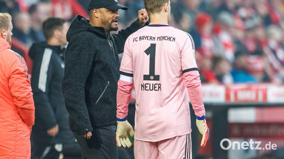 Vincent Kompany schwärmt von seinem Keeper. (Archivbild) Bild: Andreas Gora/dpa