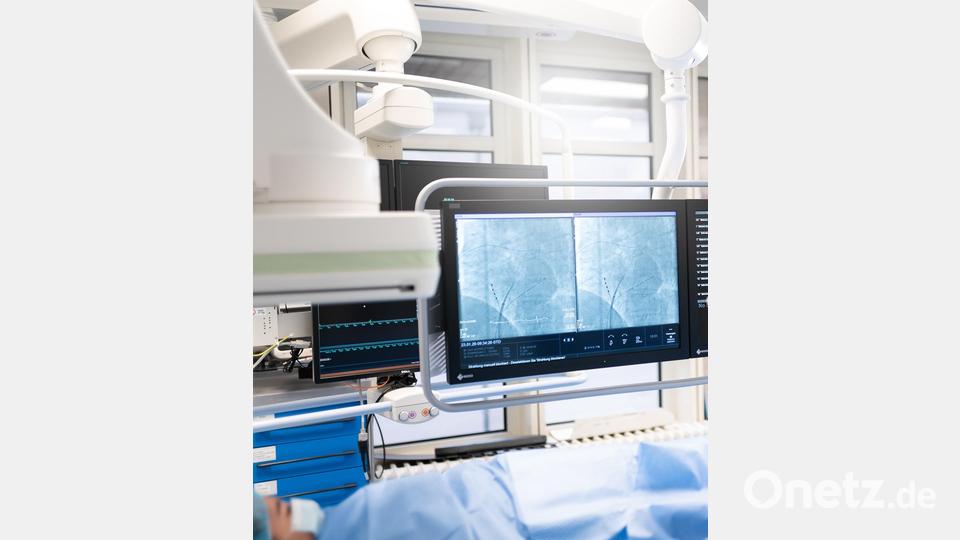 Im hochmodernen Herzkatheterlabor können Herzkatheteruntersuchungen und Stent-Implantationen auf aktuellem Stand der Wissenschaft durchgeführt werden. Bild: Krankenhaus St. Anna Sulzbach-Rosenberg
