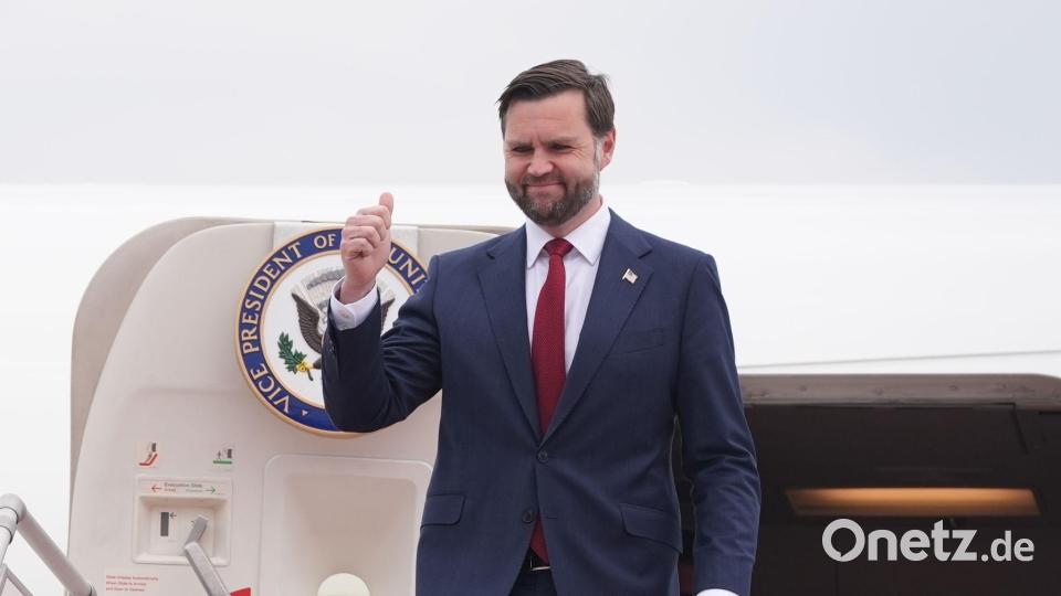 US-Vizepräsident J.D. Vance trifft zu Gesprächen mit Vertretern des Iran in Islamabad ein. Bild: Jacquelyn Martin/AP POOL/AP/dpa