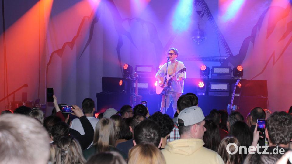 Der "Oimerer" bot ein tolles Konzert in Kemnath. Bild: Konrad Rosner