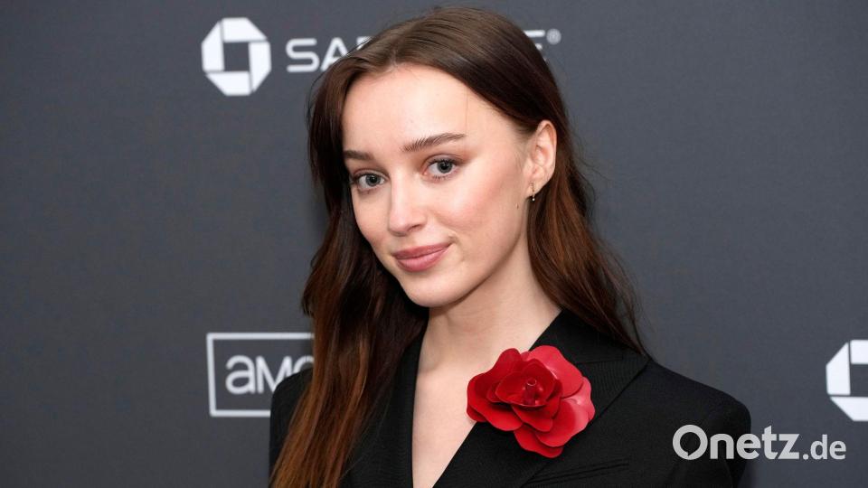 Phoebe Dynevor hatte die Hauptrolle in der ersten „Bridgerton“-Staffel. (Archivbild) Bild: Charles Sykes/Invision/AP/dpa