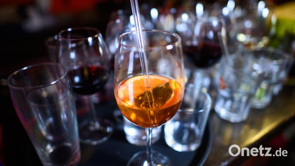 Das Gesetz regelt auch Beschränkungen für die Chemikalien Gamma-Butyrolacton (GBL) und 1,4-Butandiol (BDO). Sie sind als K.o.-Tropfen bekannt. Symbolbild: Robert Michael/dpa