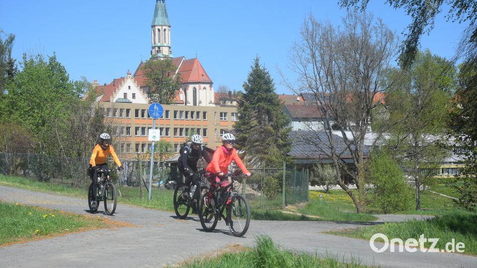 Herrliches Wetter vor toller Kulisse bot sich den Teilnehmer des Radlsonntags. Bild: fz
