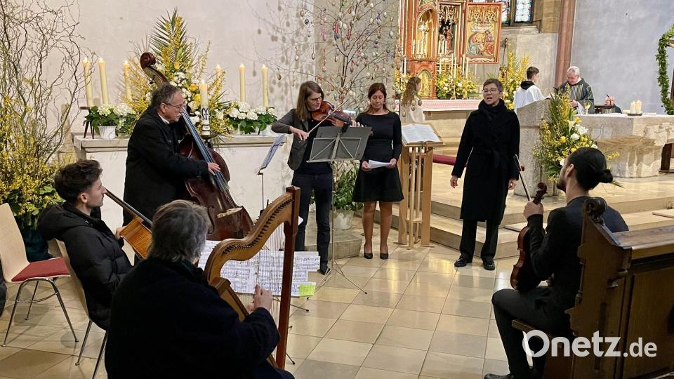 Das Requien wurde musikalisch von Paul Schinners Töchtern Camilla und Verena zusammen mit Familienangehörigen und befreundeten Musikern gestaltet. Bild: Gerhard Götz