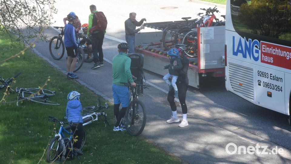 Gut angenommen wurde der kostenlose Radlerbus. Bild: fz
