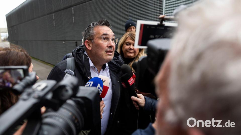 Kritisiert das schleppende Verfahren: Anwalt Fanti. Bild: Cyril Zingaro/KEYSTONE/dpa