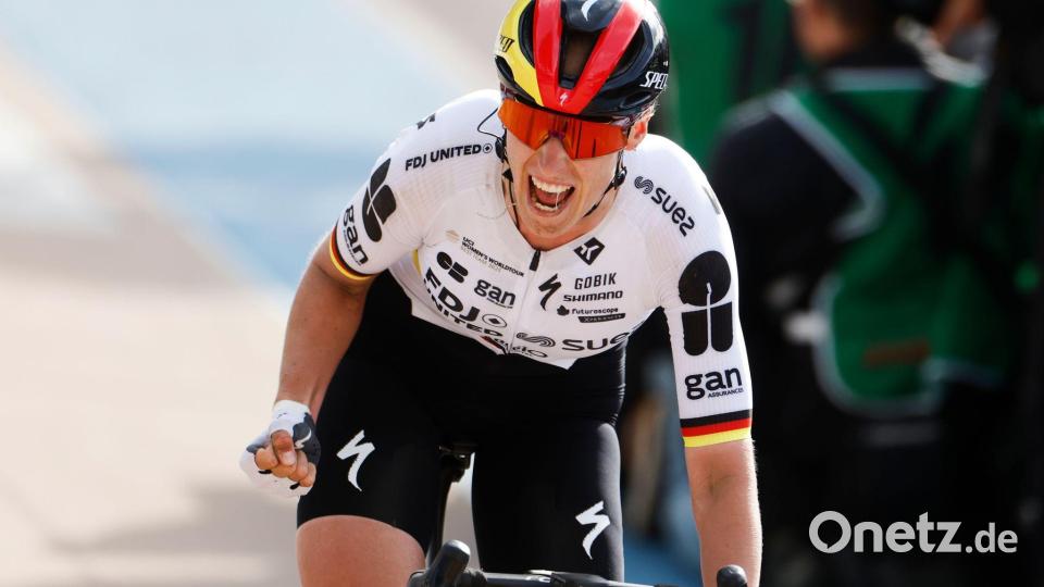 Franziska Koch jubelt über ihren Sieg. Bild: Jean-Francois Badias/AP/dpa