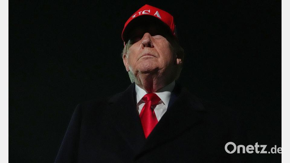 US-Präsident Donald Trump wettert massiv gegen den Papst. Bild: Julia Demaree Nikhinson/AP/dpa