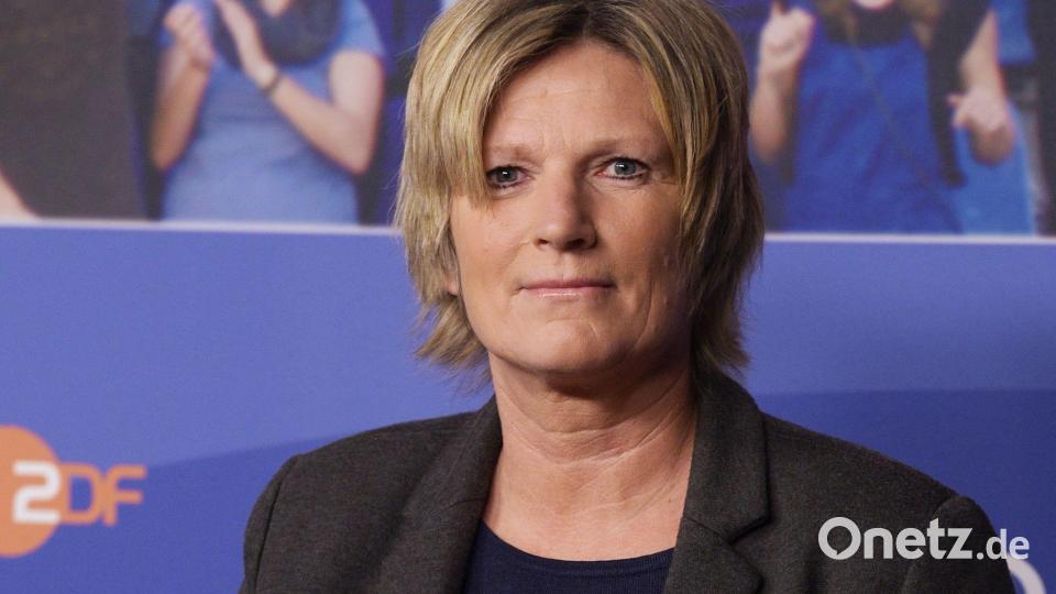 Claudia Neumann kommentiert regelmäßig Fußball-Spiele im ZDF. (Archivbild) Bild: Rainer Jensen/dpa