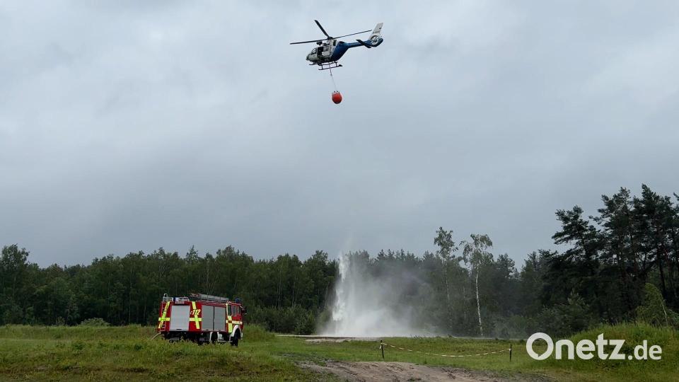 Waldbrände mit Hilfe von Hubschraubern bekämpfen: Das wird am Samstag, 18. April, am Buchberg geübt. Archivbild: Heike Unger