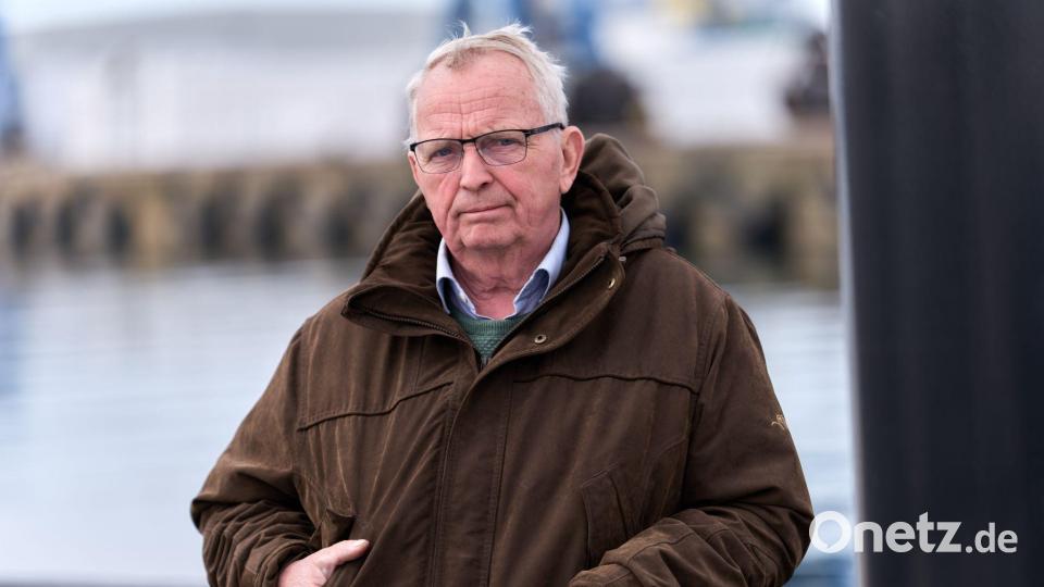 Till Backhaus (SPD), Umweltminister von Mecklenburg-Vorpommern, hat nun grünes Licht für einen erneuten Rettungsversuch gegeben. Bild: Marcus Golejewski/dpa