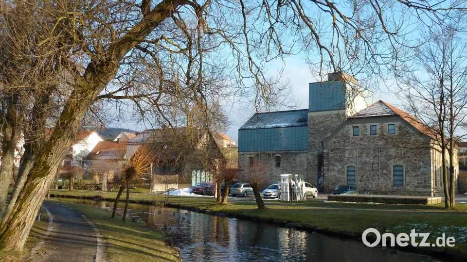 20 Jahre Centrum Bavaria Bohemia in Schönsee. Das renovierte Kommunbrauhaus an der Ascha hat sich als grenzüberschreitende Kulturdrehscheibe etabliert und gehört zu den wichtigsten Baudenkmälern der Region. Archivbild: Portner