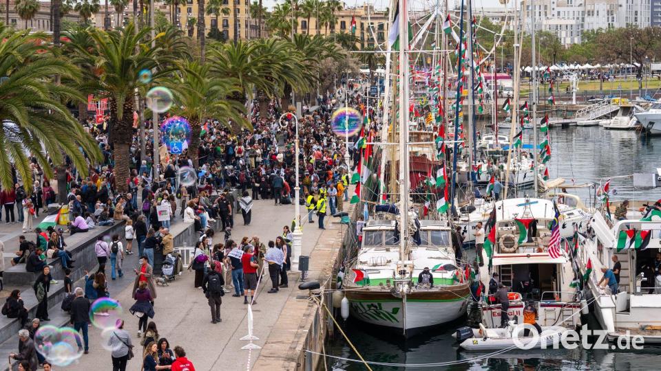 39 Boote der GSF-Flotte liefen in Barcelona aus. (Archivbild) Bild: Joan Mateu Parra/AP/dpa