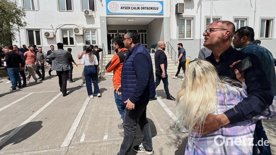 Erneut fielen Schüsse an einer Schule in der Türkei. Bild: IHA/IHA via AP/dpa