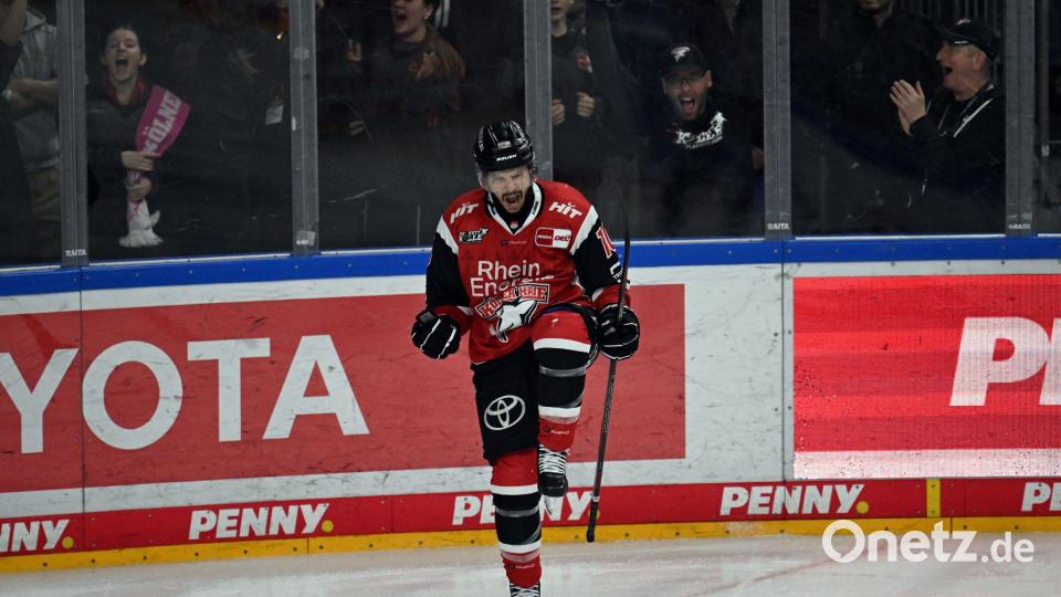 Kölns Tanner Kero gleicht gegen Meister Eisbären Berlin zum 2:2 aus. Bild: Federico Gambarini/dpa