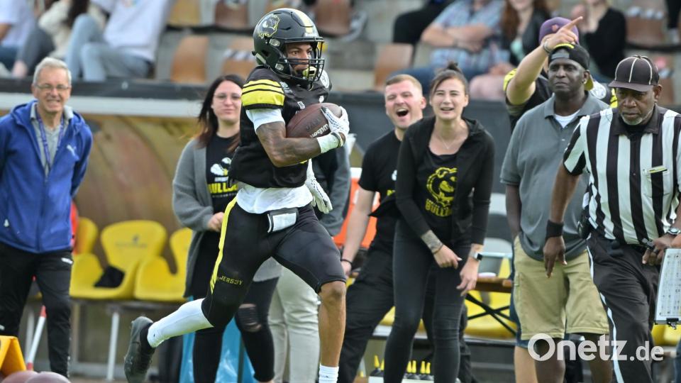 Die Amberg Mad Bulldogs haben die Regionalliga-Saison 2025 mit einem 40:15-Erfolg gegen die München Rangers abgeschlossen. Bild: Hubert Ziegler