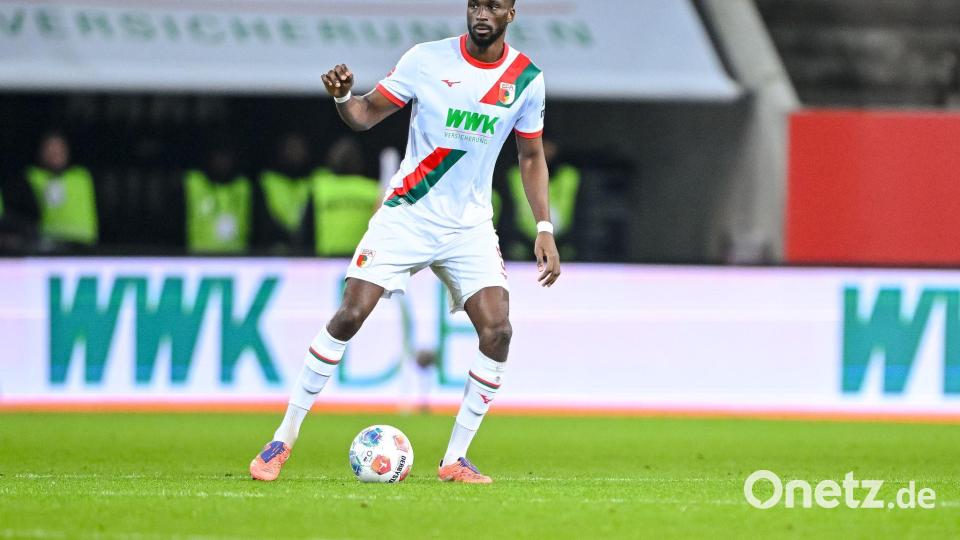 Chrislain Matsima steht dem FC Augsburg bald wieder zur Verfügung. (Archivbild) Bild: Harry Langer/dpa