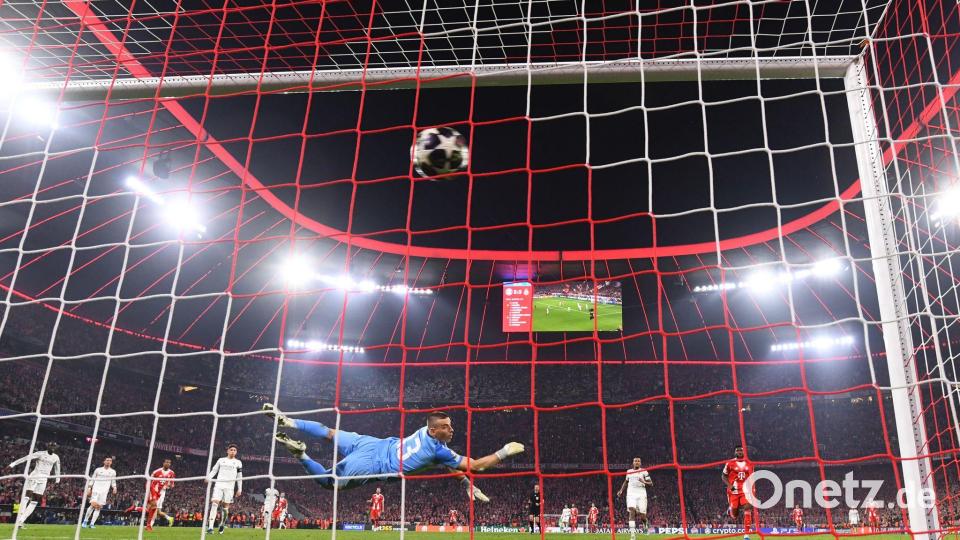 Michael Olise von Bayern trifft zum entscheidenden 4:3 gegen Real Madrid im Viertelfinal-Rückspiel. Bild: Tom Weller/dpa