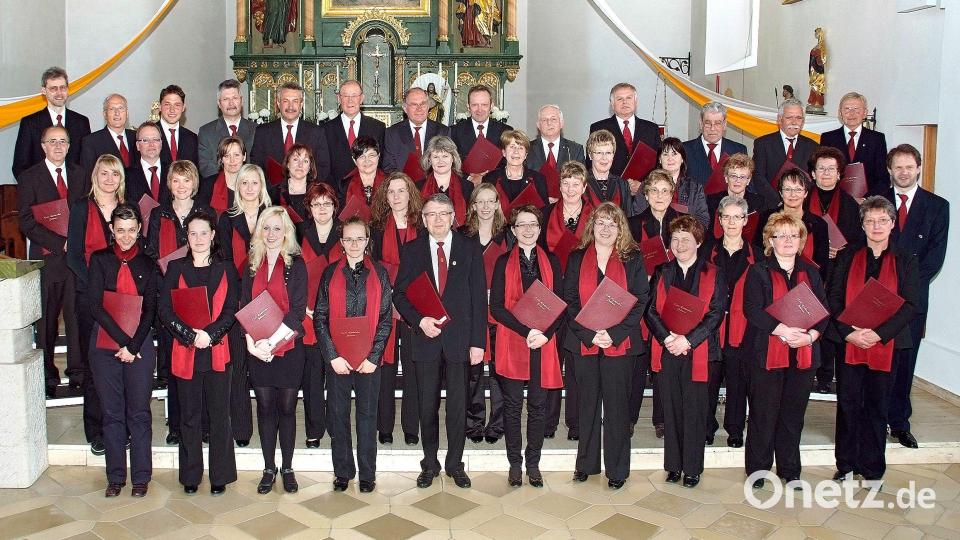 Konzertvorarbeiten des Kirchenchors Schönsee. Bild: Hubert Reimer