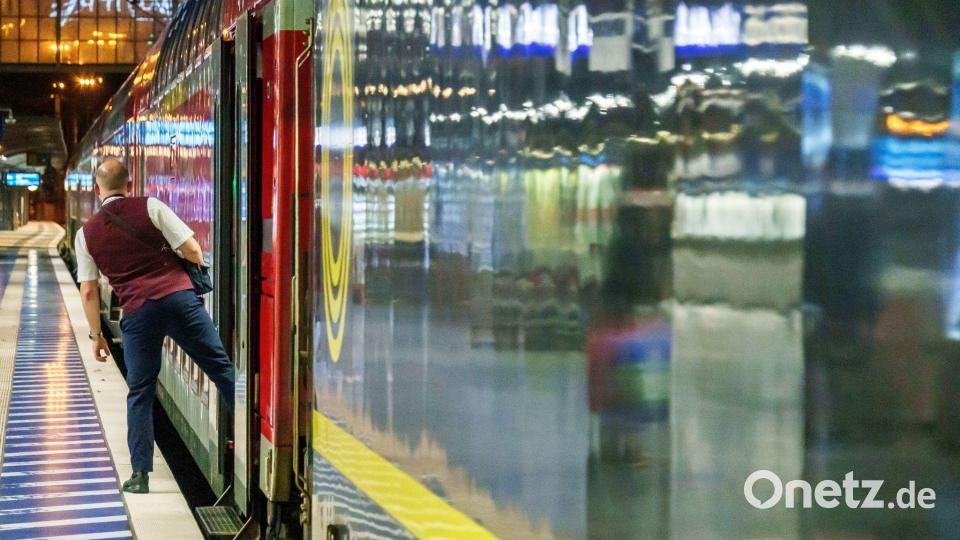 Für alle, die anpacken und in Erinnerung bleiben: Bahnmitarbeiter bekommen Auszeichnung. (Symbolbild) Bild: Andreas Arnold/dpa