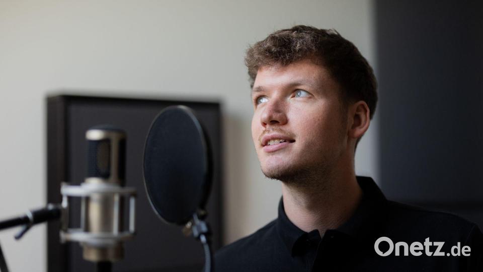 Auch in diesem Jahr ein Hitgarant am Ballermann: Julian Sommer. Bild: Rolf Vennenbernd/dpa