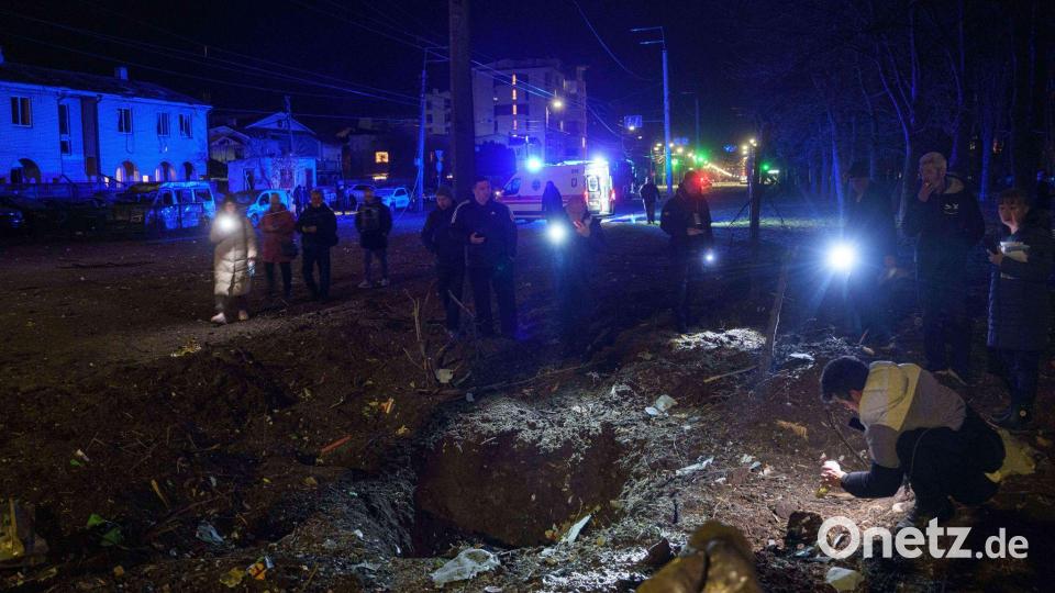 Russland überzieht die Ukraine seit mehr als vier Jahren mit einem zerstörerischen Angriffskrieg. Bild: Evgeniy Maloletka/AP/dpa