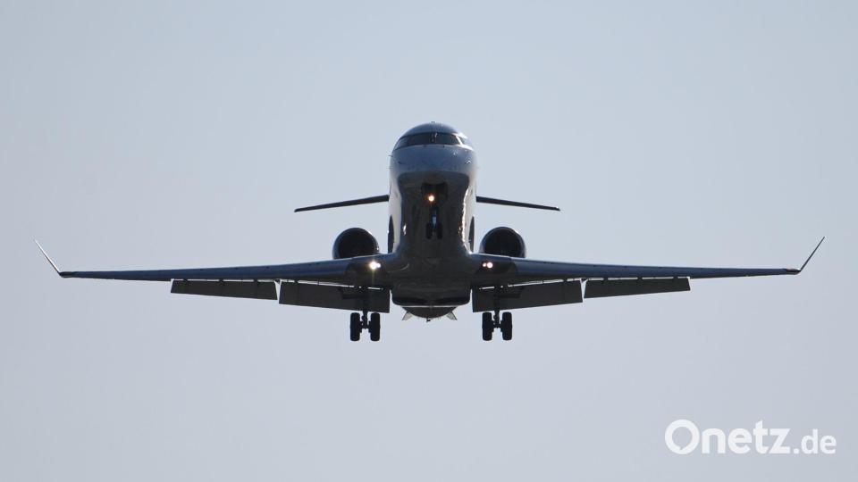 Sollen nicht mehr abheben: Canadair CRJ der Lufthansa Cityline. (Archivbild) Bild: Robert Michael/dpa-Zentralbild/dpa