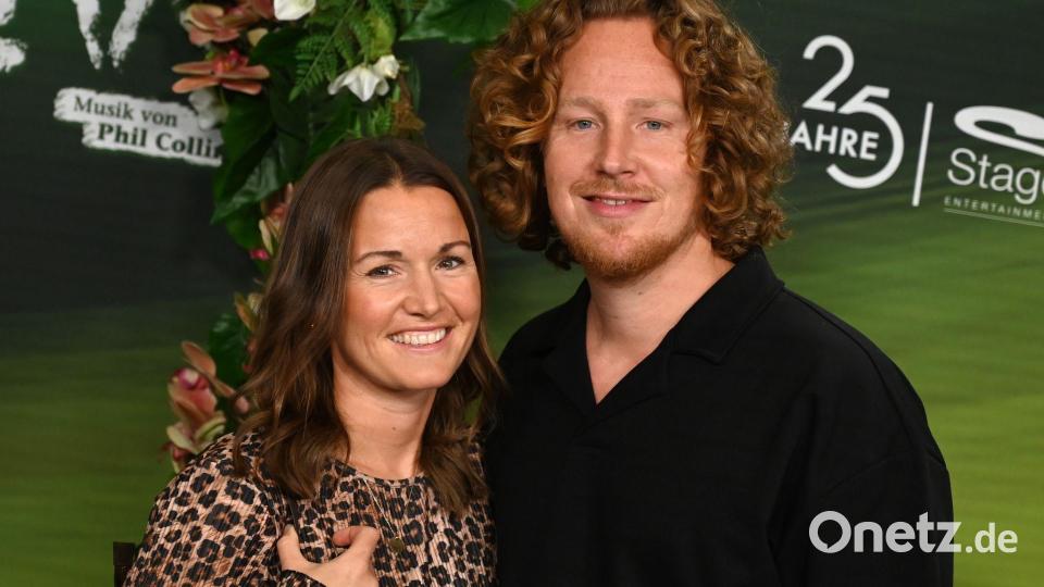 Seit acht Jahren verheiratet: Michael Schulte und Ehefrau Katharina. Bild: Daniel Bockwoldt/dpa