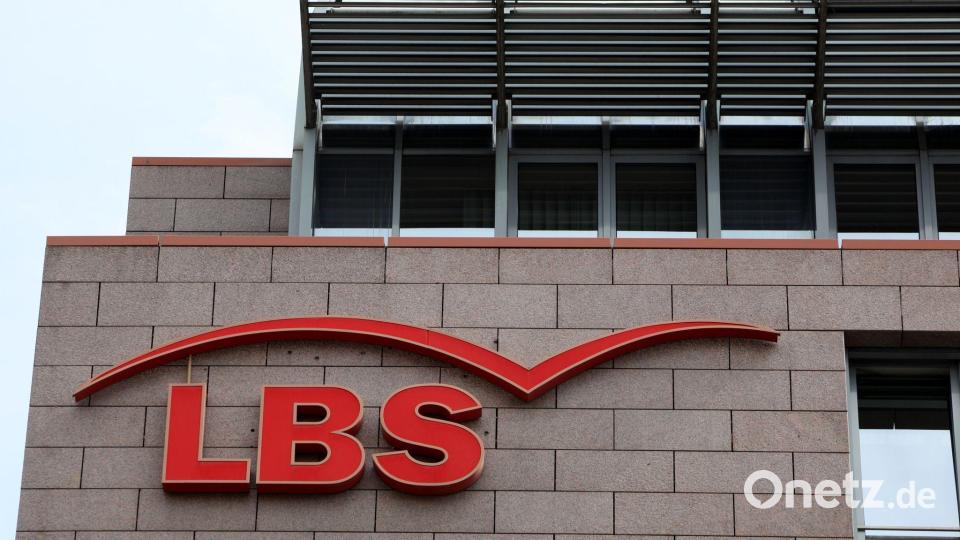 Die LBS sieht auch beim Bausparen wieder einen Aufwind. (Archivbild) Bild: Lukas Barth/dpa