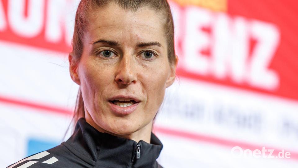 Marie-Louise Eta spricht bei der Union-Pressekonferenz. Bild: Andreas Gora/dpa