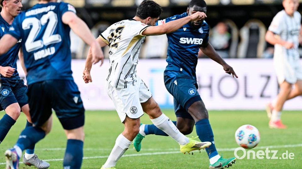 Traf doppelt: Immanuël Pherai. Bild: Uwe Anspach/dpa