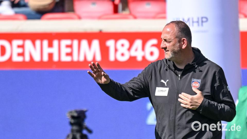 Frank Schmidt wählt offene Worte für seinen Schützling Eren Dinkçi. (Archivbild) Bild: Harry Langer/dpa