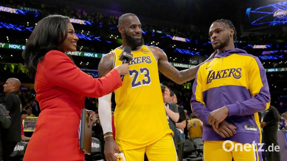 Vater und Sohn: LeBron und Bronny James. (Archivbild) Bild: Eric Thayer/AP/dpa