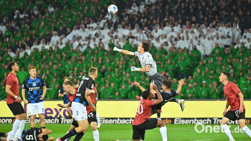 Zwischen Hannover 96 und dem SC Paderborn gab es viel Kampf, aber wenig Klasse. Bild: Swen Pförtner/dpa