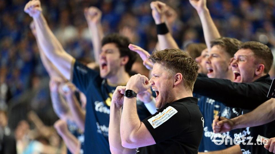 Trainer Markus Pütz feiert den größten Erfolg in der Vereinsgeschichte des BHC. Bild: Federico Gambarini/dpa