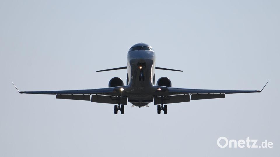 Der Iran-Krieg hat auch Folgen für den Flugverkehr. Bild: Robert Michael/dpa-Zentralbild/dpa