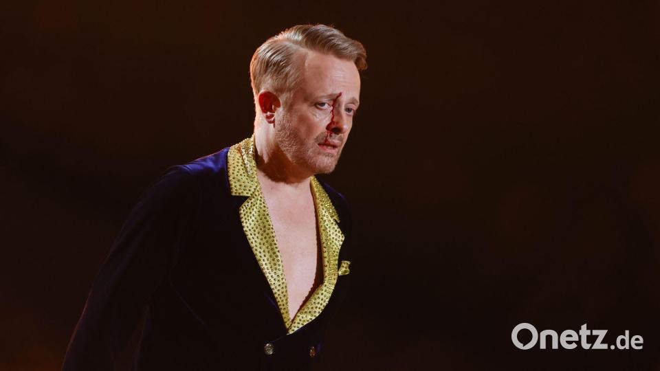 Ross Antony tanzt in der RTL-Tanzshow „Let's Dance“ im Coloneum und hat sich eine blutende Wunde zugezogen. Bild: Rolf Vennenbernd/dpa