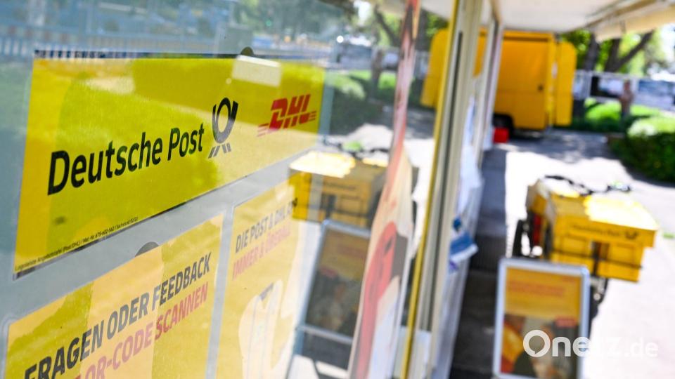 Hier gibt es sie: eine ganz normale Postfiliale - mancherorts in Deutschland gibt es sie hingegen nicht. Bild: Bernd Weißbrod/dpa