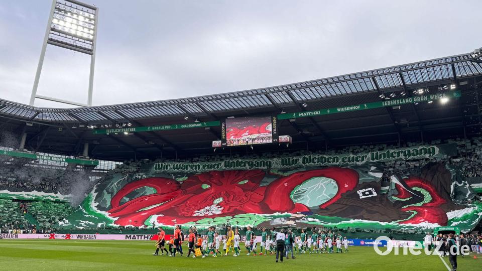 Die große Bremer Fan-Choreographie vor dem Nordderby gegen den Hamburger SV. Bild: Carmen Jaspersen/dpa