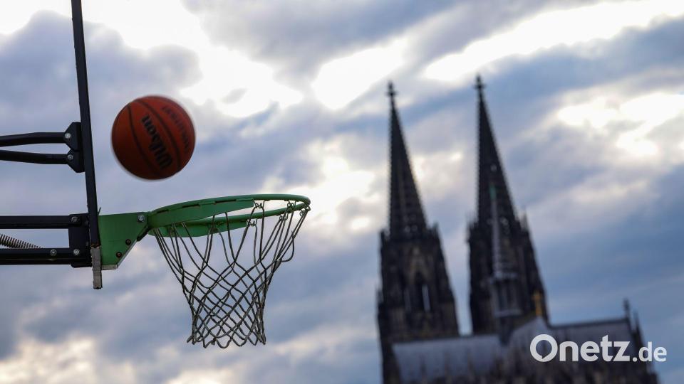 Mehr als 40 Prozent der Stimmberechtigten nahmen am Bürgerentscheid in Köln teil. Bild: Christoph Reichwein/dpa