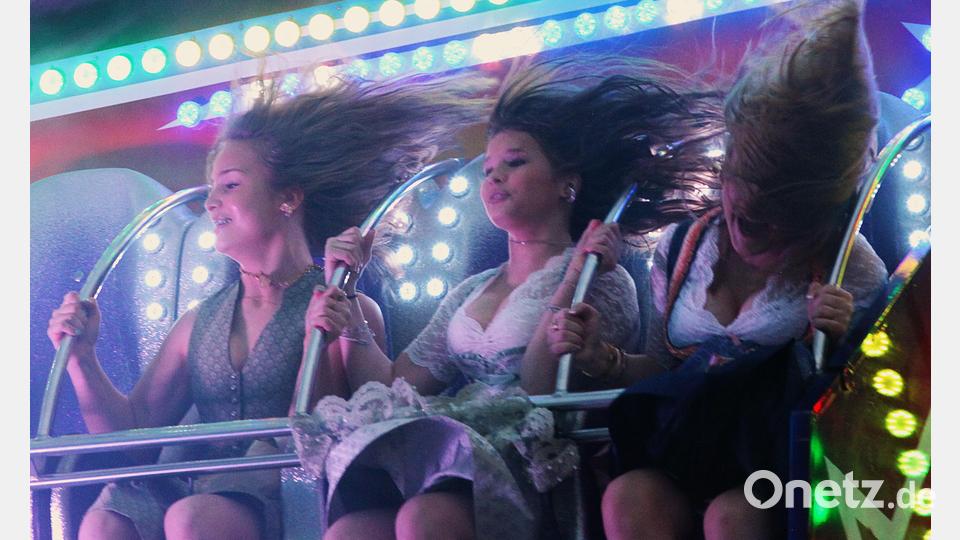 Wer den Nervenkitzel suchte, stieg in die Magic-Hip-Hop-Schaukel. Bild: Hirsch