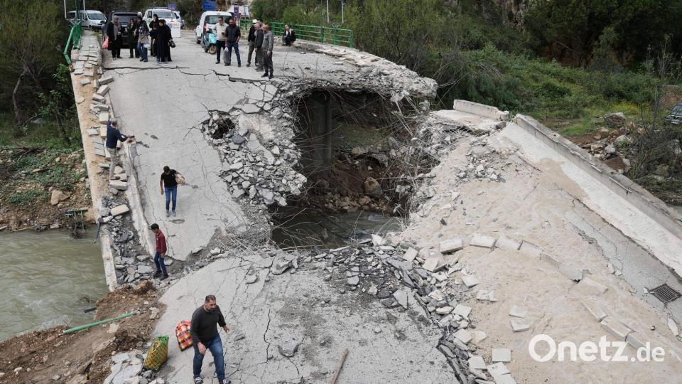 Zerstörte Brücke im Libanon Bild: Bilal Hussein/AP/dpa