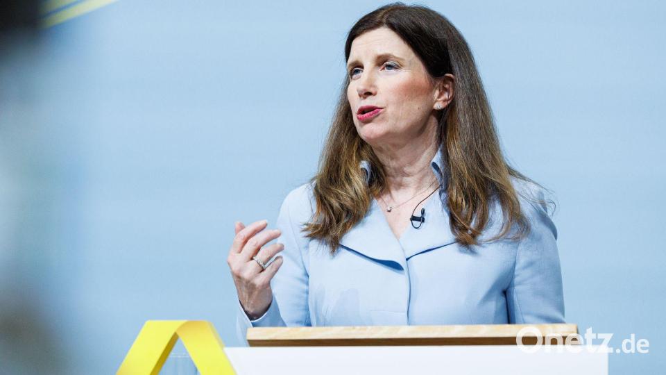 Commerzbank-Chefin Bettina Orlopp will die Eigenständigkeit der Commerzbank retten. (Archivbild) Bild: Hannes P. Albert/dpa