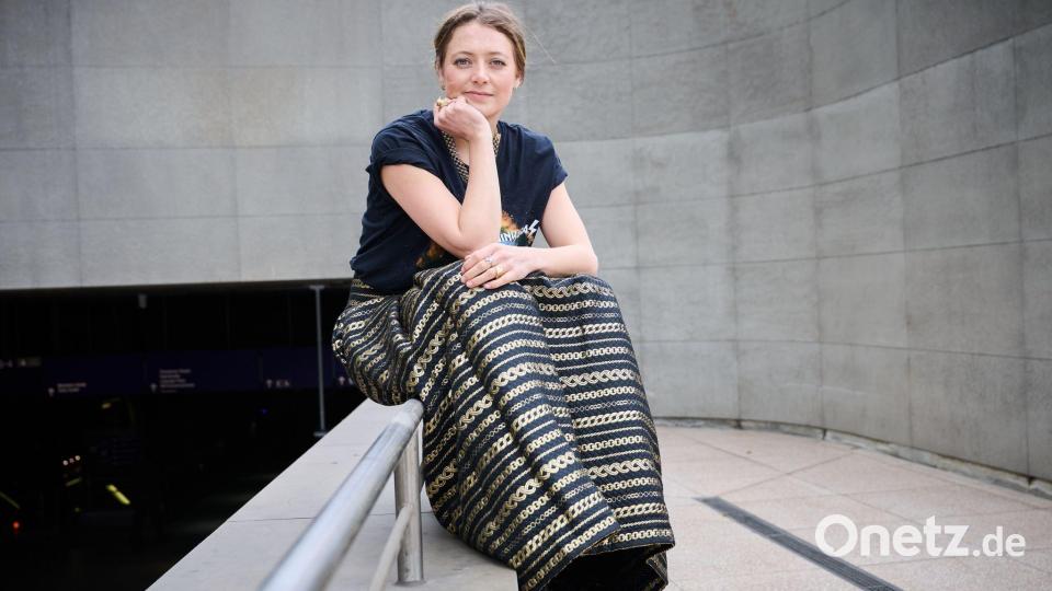 Hanna Plaß wurde in London geboren und spielt nun für das ZDF eine Ermittlerin im Teutoburger Wald. Bild: Annette Riedl/dpa