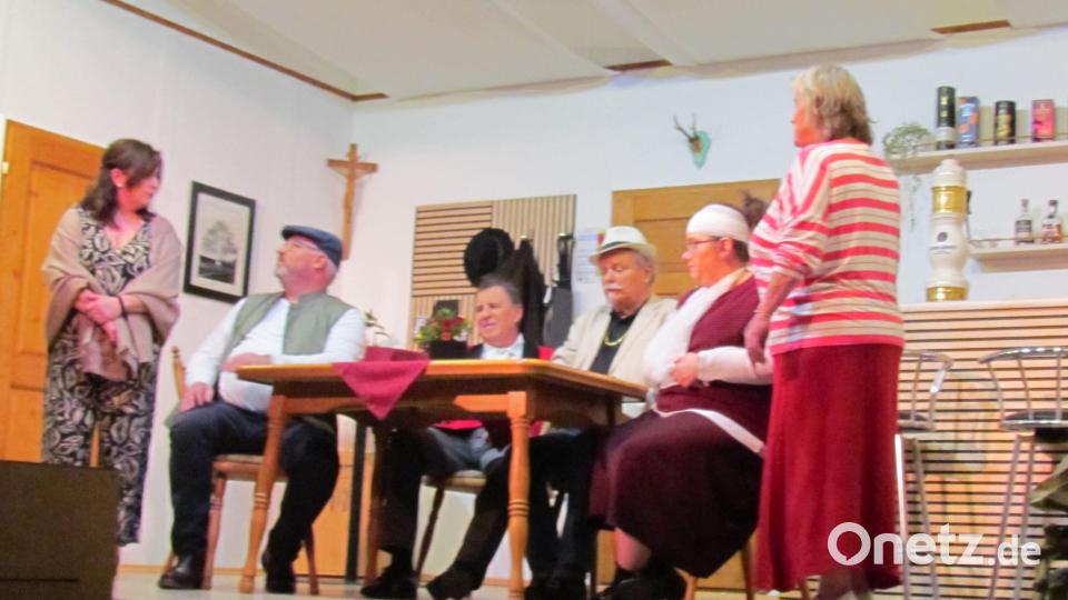 Drei Paare kämpfen mit Irrungen und Verwissungen und hoffen auf ein Happy End, das nicht bei allen eintrifft. Bild: sei