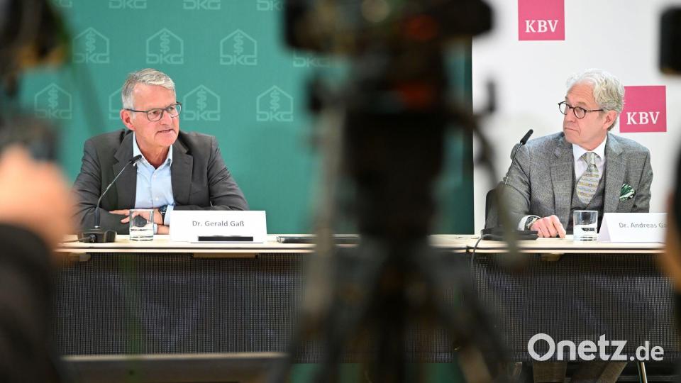 Die Chefs von Kassenärzten und Klinikbranche warnen vor längeren Wartezeiten. Bild: Markus Lenhardt/dpa