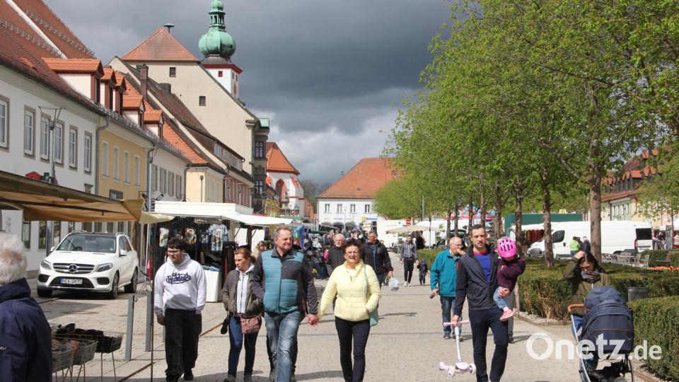 Das Interesse am Tirschenreuther Ostermarkt war überschaubar, was wohl auch an den dunklen Wolken lag. Bild: Konrad Rosner