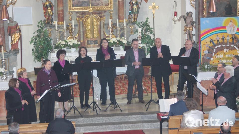 Das Vokalensemble "ChorDiSono" begeistert beim Benefizkonzert. Bild: pi