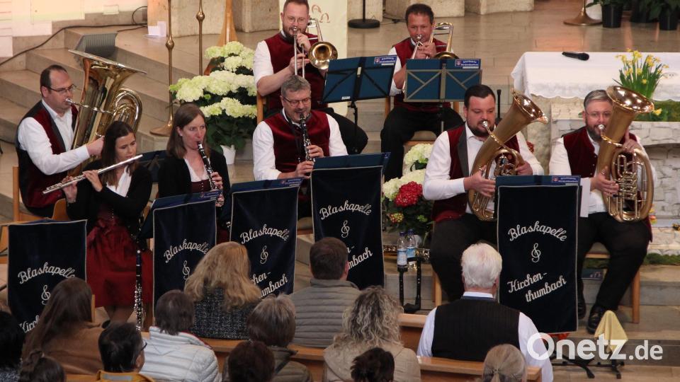 Ein abwechslungsreiches Programm zwischen Schwung und Gefühl verwandelte die Kirche in einen Klangraum voller Frühlingsstimmung. Bild: lep