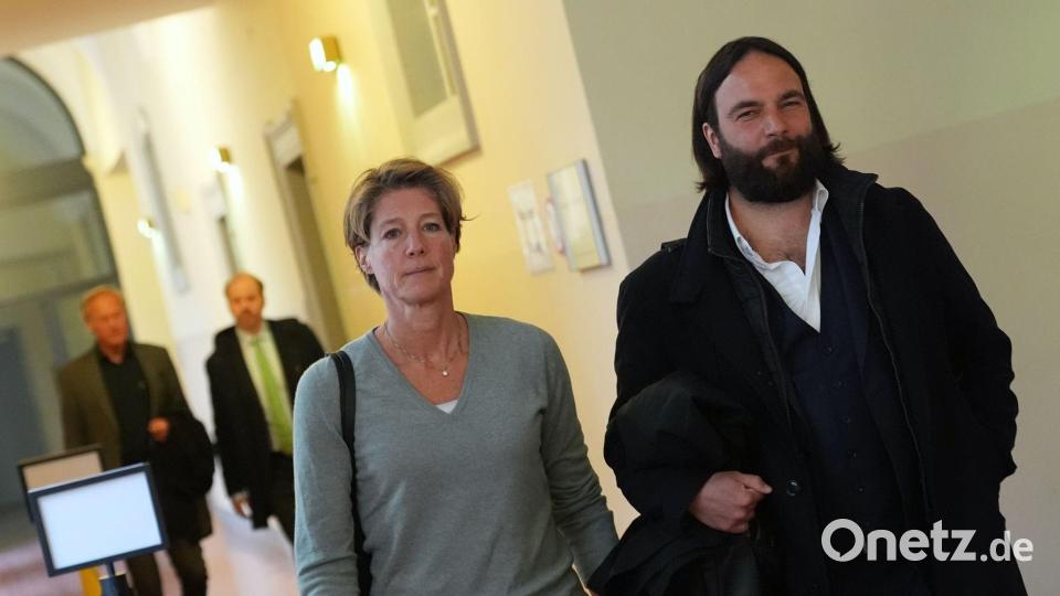 Christina Block und ihr Anwalt Ingo Bott auf dem Weg in den Gerichtssaal. Bild: Marcus Brandt/dpa
